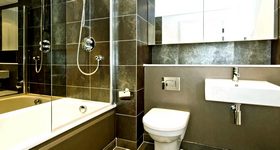 Какая сантехника предпочтительней для ванной?